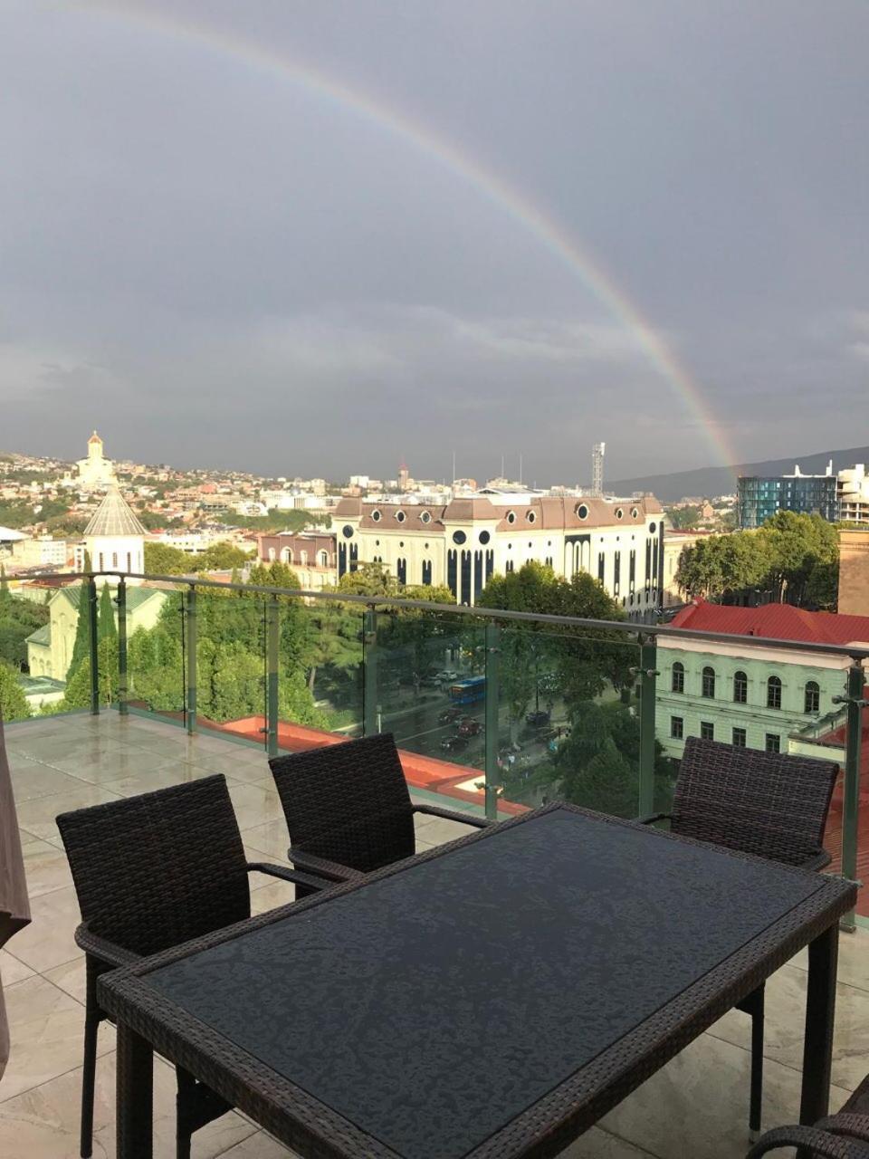 Lesya Apartment With Terrace Tbilisi Exterior photo